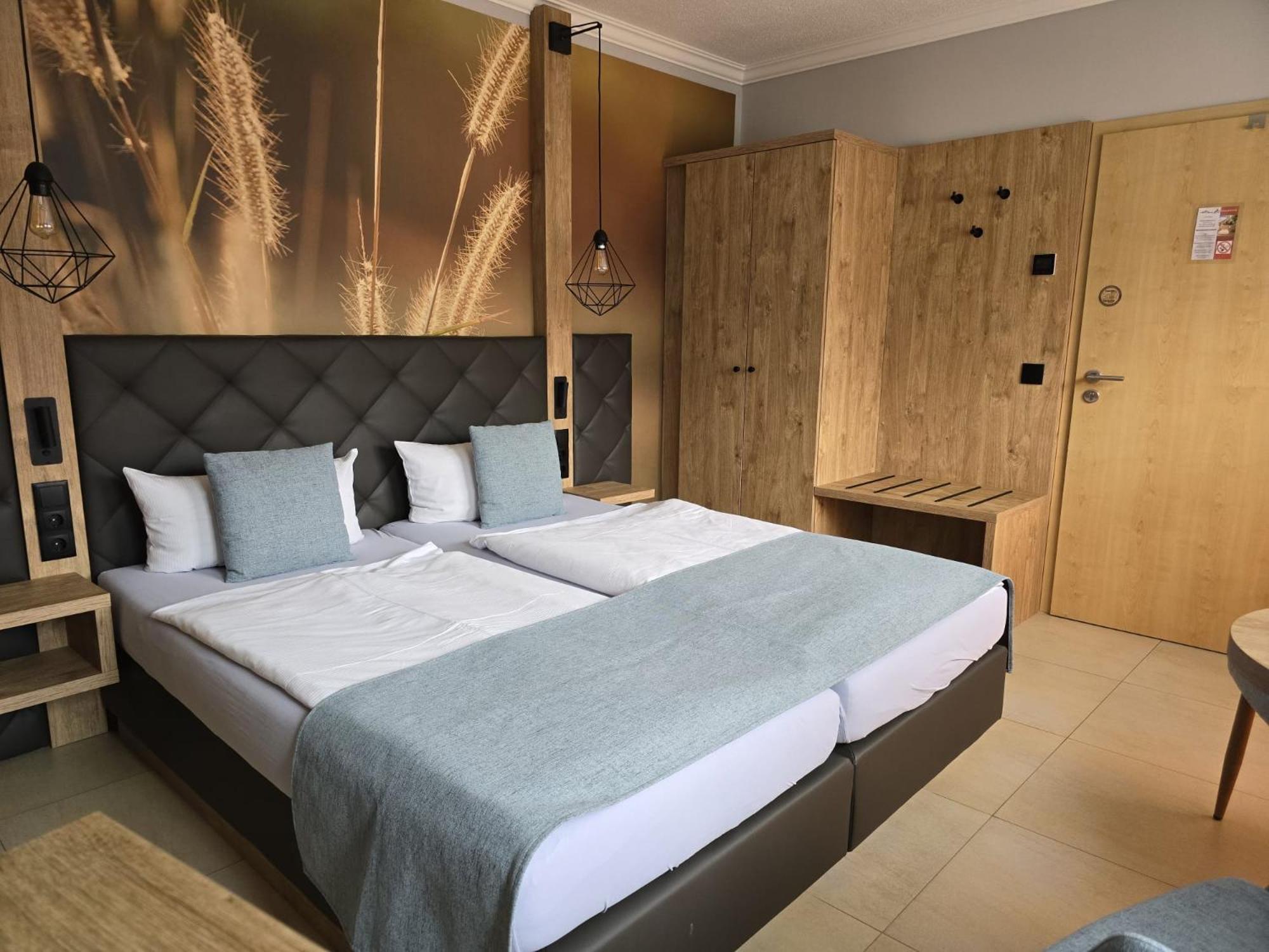 Hotel "Pension Marlis" Garni Reichenberg  ภายนอก รูปภาพ