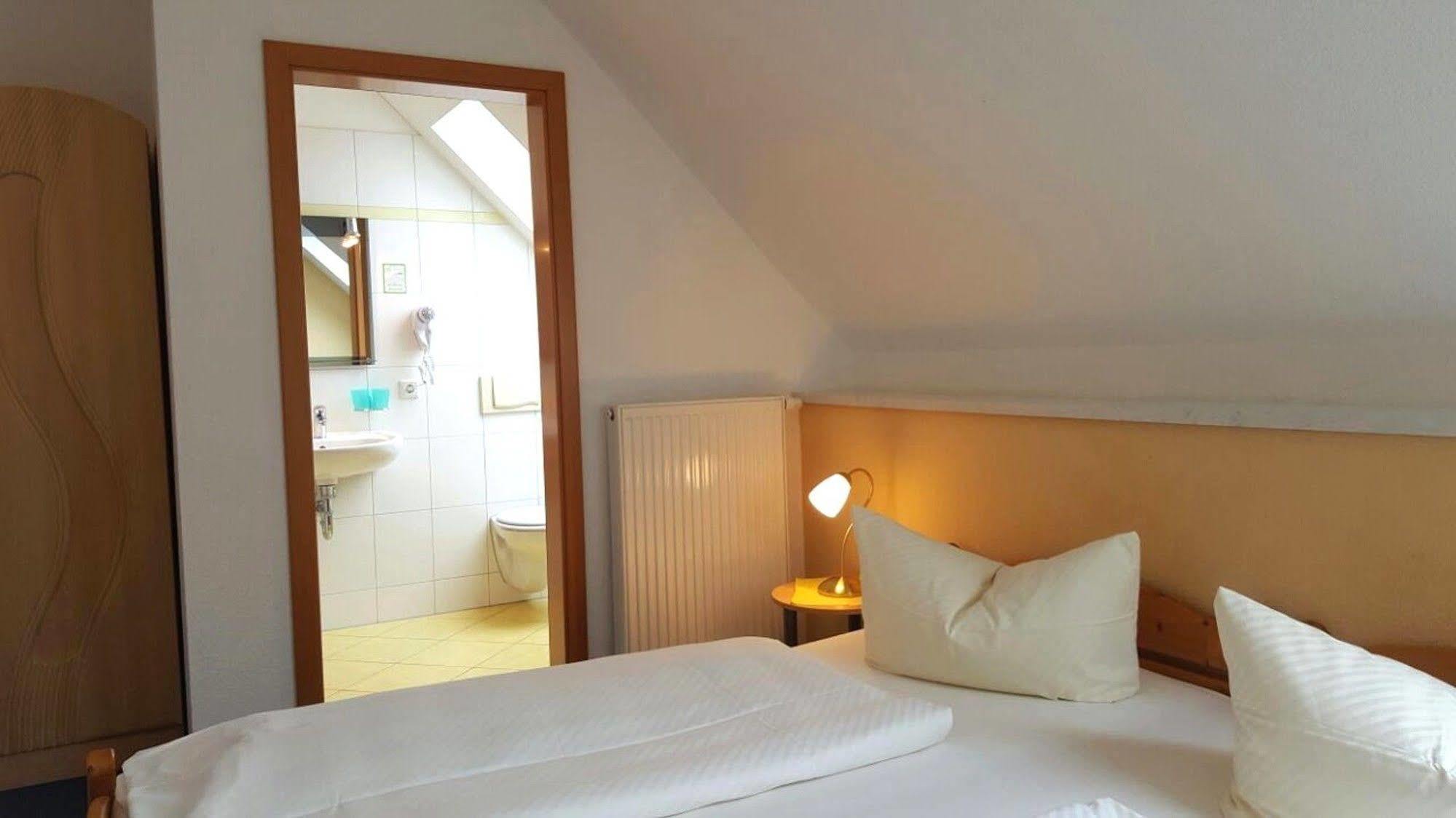 Hotel "Pension Marlis" Garni Reichenberg  ภายนอก รูปภาพ